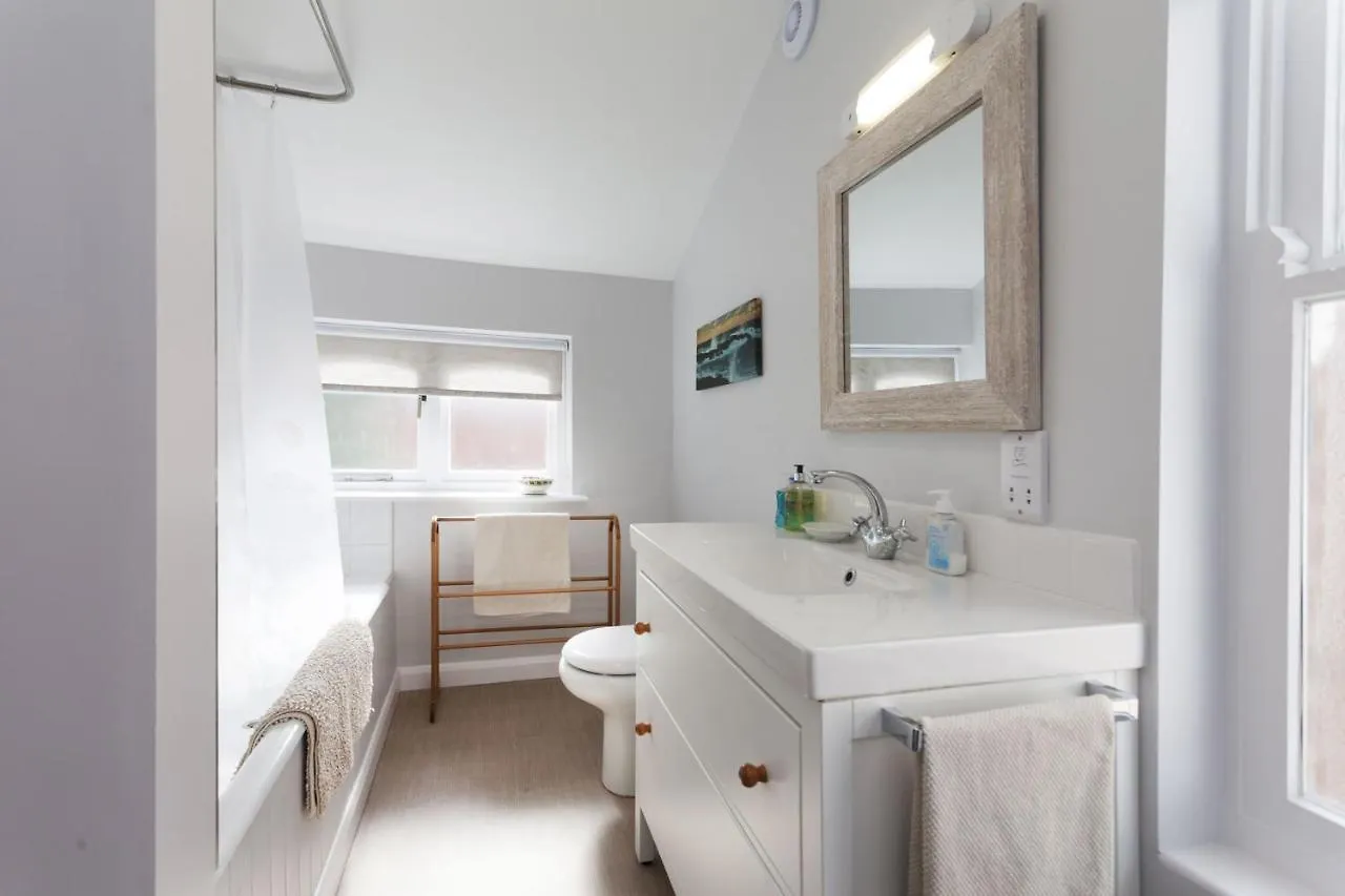 Highfield Grove Villa Nottingham